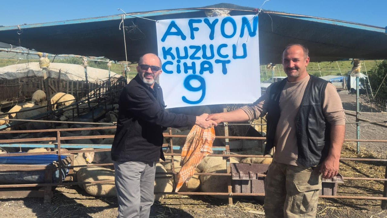 Aliağa'da kurban pazarı hareketleniyor