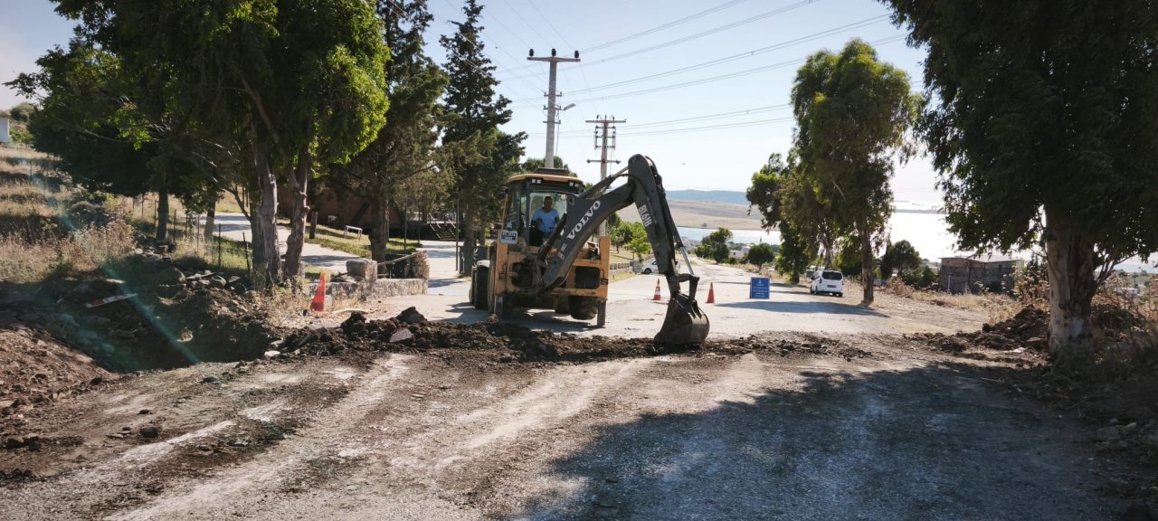 Büyükşehir Aliağa'da Hizmet Çalışmalarını Sürdürüyor